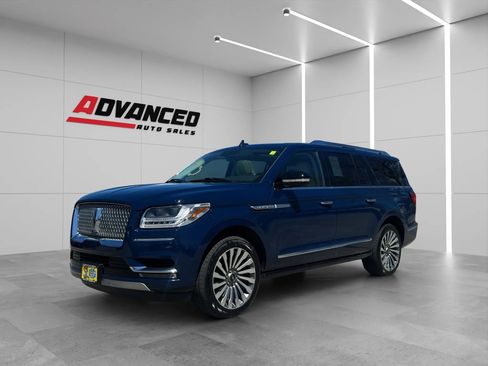 Used 2018 Lincoln Navigator L Reserve AWD/4WD image 3