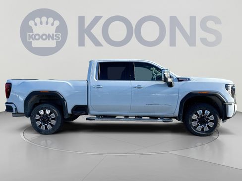 New 2026 GMC Sierra 2500 Denali w/ Denali Reserve Package AWD/4WD image 8