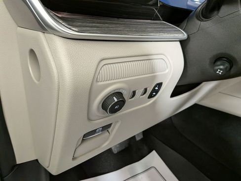 Certified 2022 Jeep Wagoneer Series II w/ Premium Group I AWD/4WD image 21
