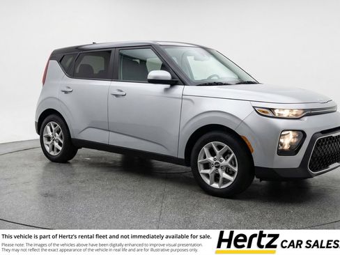 Used 2025 Kia Soul LX w/ LX Technology Package image 1