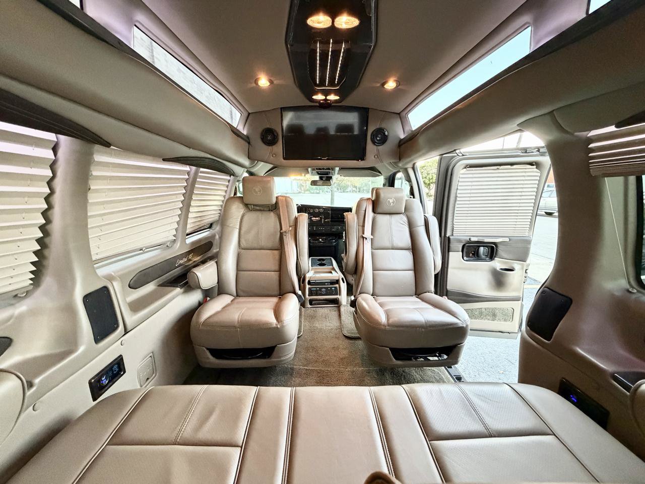 Used 2019 GMC Savana 2500 w/ Enhanced Convenience Package RWD image 54