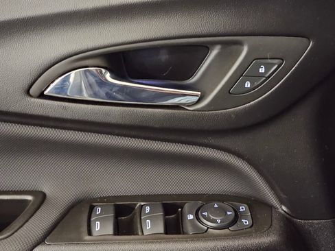 Used 2024 Chevrolet Equinox RS FWD image 15