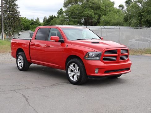 Used 2014 RAM 1500 Sport w/ Convenience Group AWD/4WD image 3