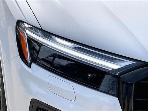 New 2026 Audi Q7 3.0T Prestige image 13