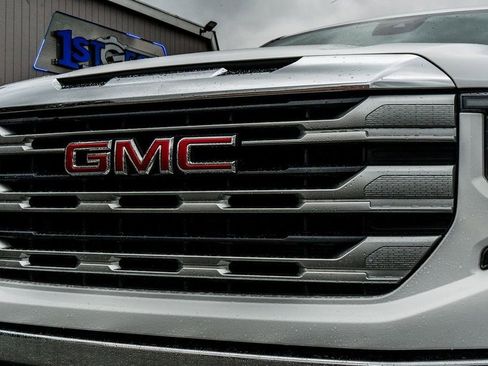 Used 2023 GMC Sierra 1500 SLE AWD/4WD image 12