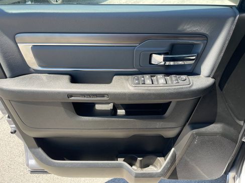 Used 2023 RAM 1500 Classic SLT AWD/4WD image 12
