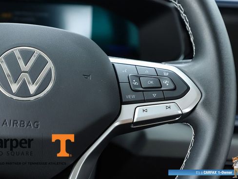 Used 2022 Volkswagen Taos SE image 60