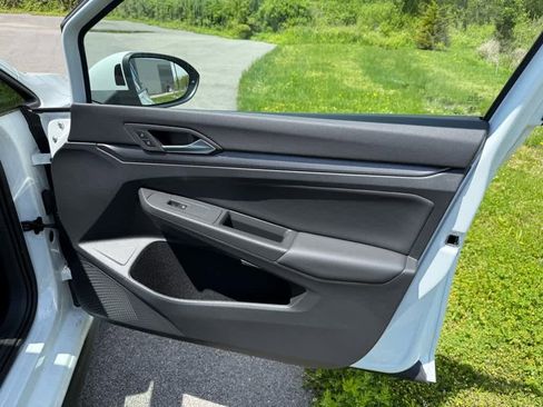 New 2025 Volkswagen GTI SE image 9