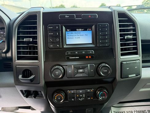 Used 2022 Ford F250 XL w/ Power Equipment Group RWD image 12