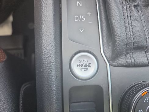 Used 2021 Volkswagen Atlas SEL Premium AWD/4WD image 19