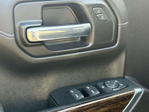 Used 2022 GMC Sierra 1500 Elevation image 21