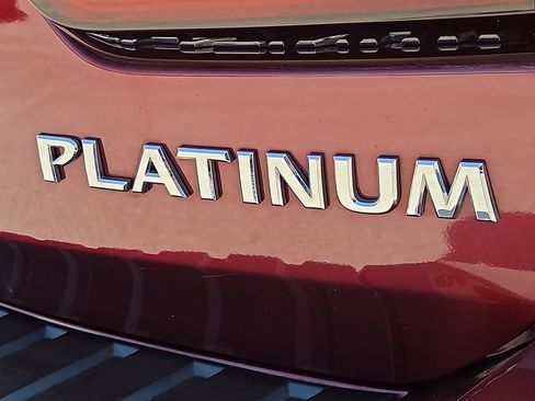Used 2022 Nissan Armada Platinum w/ Captain's Chairs Package AWD/4WD image 8