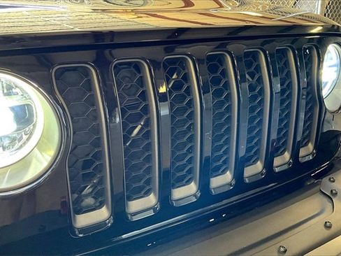 Used 2020 Jeep Gladiator Rubicon image 27