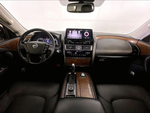 Used 2023 Nissan Armada SL w/ Captain's Chairs Package AWD/4WD image 19