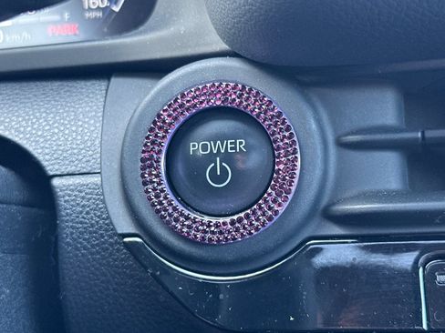 Used 2025 Toyota Crown Signia w/ Advanced Technology Package image 32