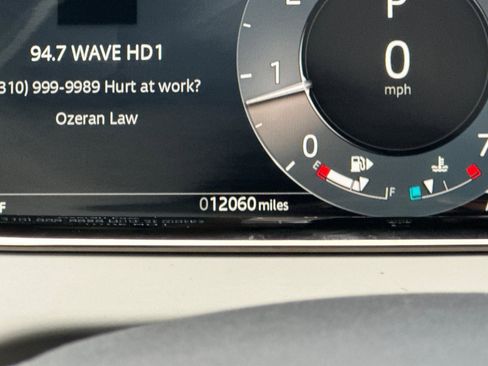 Used 2025 Land Rover Range Rover Evoque Dynamic SE image 31