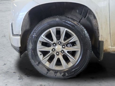 Used 2019 Chevrolet Silverado 1500 High Country image 14