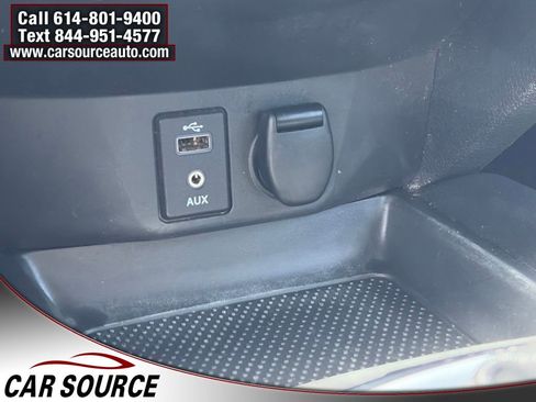 Used 2017 Nissan Rogue SV FWD image 21