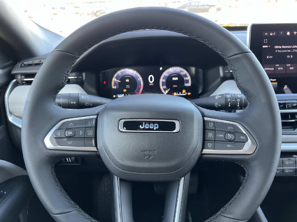 Used 2026 Jeep Compass Limited AWD/4WD image 19