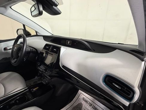 Used 2019 Toyota Prius XLE FWD image 31