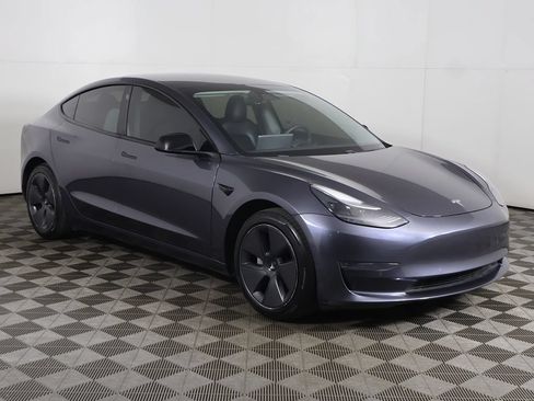 Used 2021 Tesla Model 3 Standard Range Plus RWD image 2