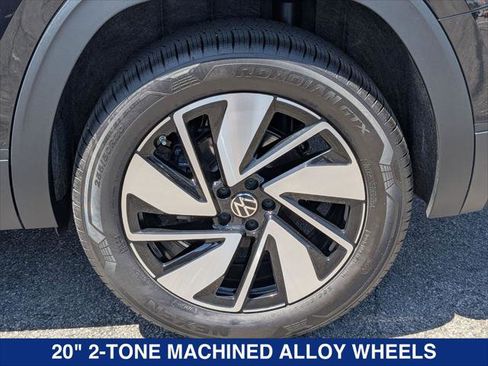Used 2026 Volkswagen Atlas SE w/ Panoramic Sunroof Package FWD image 9