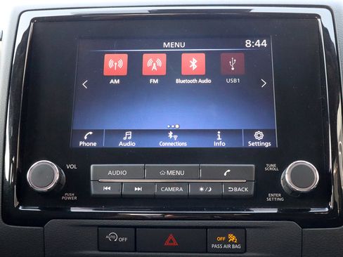 Used 2024 Nissan Frontier SV image 23