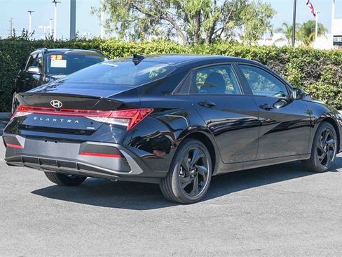 New 2026 Hyundai Elantra Sport image 4