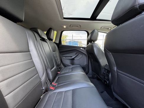 Used 2015 Ford Escape SE w/ Equipment Group 201A image 11