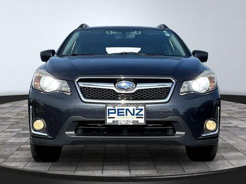 Used 2017 Subaru Crosstrek 2.0i Premium AWD/4WD image 2