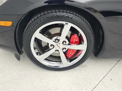 Used 2010 Chevrolet Corvette Coupe w/ 1LT image 25