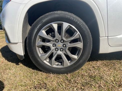 Used 2020 Chevrolet Traverse Premier image 27