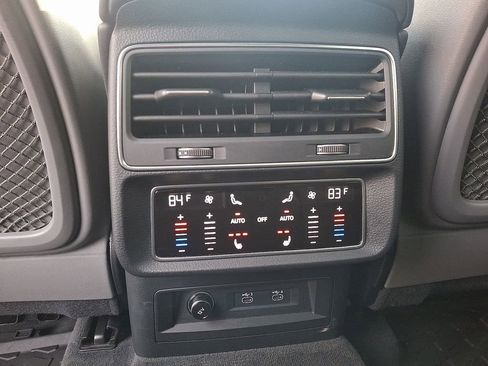 Used 2021 Audi SQ8 Prestige w/ Prestige Package image 11