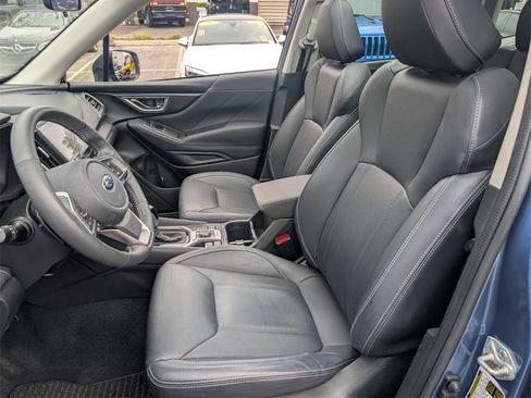 Used 2023 Subaru Forester Touring image 10