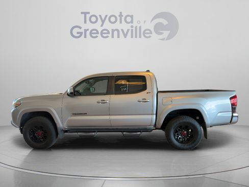 Used 2019 Toyota Tacoma SR5 AWD/4WD image 2