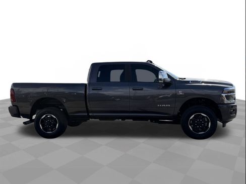 Used 2025 RAM 2500 Laramie AWD/4WD image 6