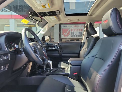 Used 2023 Toyota 4Runner TRD Off-Road Premium w/ Moonroof Package AWD/4WD image 15