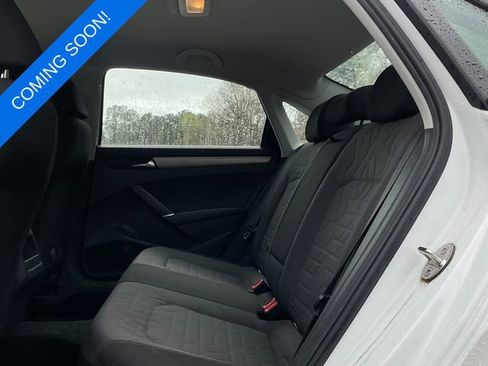 Used 2021 Volkswagen Passat 2.0T S image 4