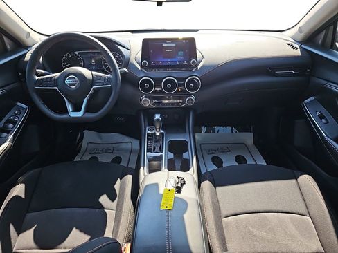Used 2023 Nissan Sentra SR w/ Midnight Edition Package FWD image 13