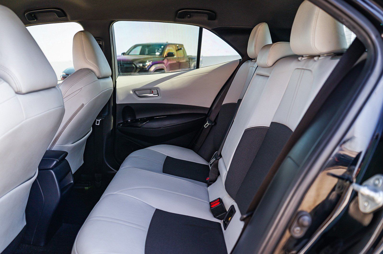 Used 2021 Toyota Corolla XSE w/ Carpet Mat Package (TMS) FWD image 19
