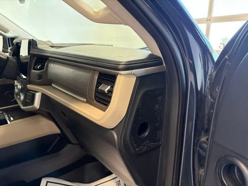 Used 2022 Ford Expedition Max Limited AWD/4WD image 40