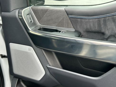 Certified 2025 Ford F350 Platinum w/ FX4 Off-Road Package image 19