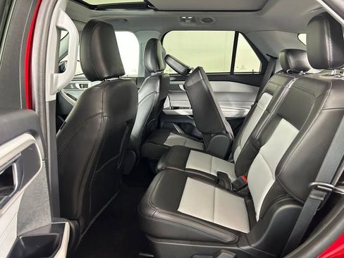 Used 2024 Ford Explorer XLT w/ Equipment Group 202A AWD/4WD image 25