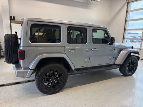 Used 2021 Jeep Wrangler Unlimited Sahara AWD/4WD image 11