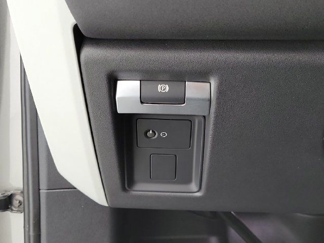 Used 2021 Land Rover Defender 110 SE AWD/4WD image 31