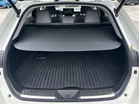 Used 2021 Toyota Venza XLE w/ Softex Package image 11