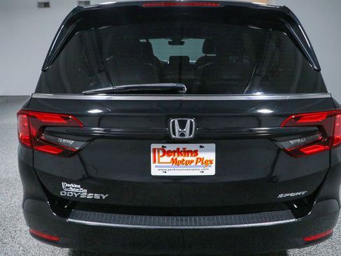 Used 2023 Honda Odyssey Sport image 8