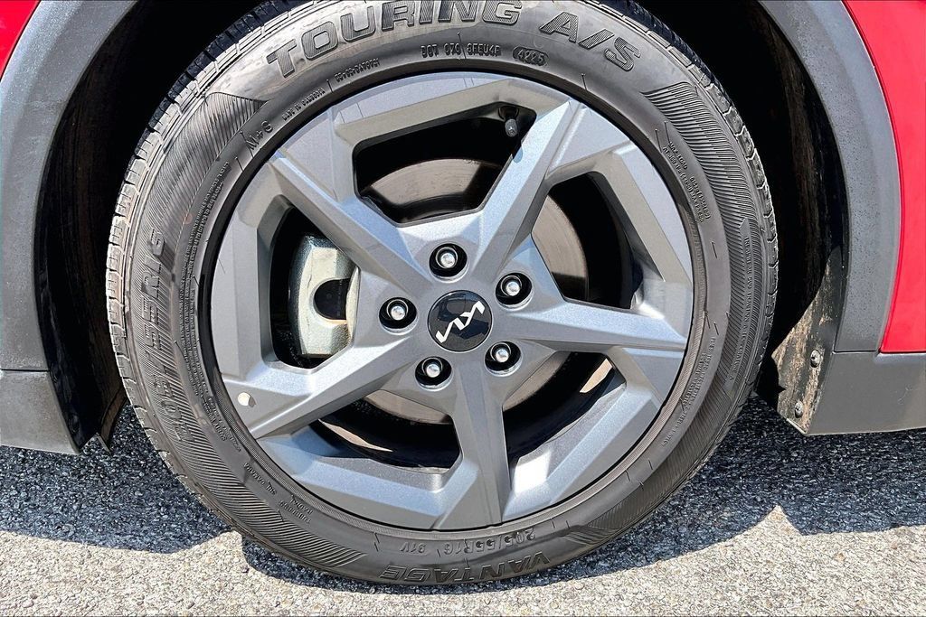 Used 2025 Kia K4 FWD image 8
