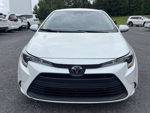 Used 2025 Toyota Corolla LE FWD image 6