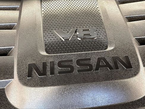 Used 2021 Nissan Titan PRO-4X image 32